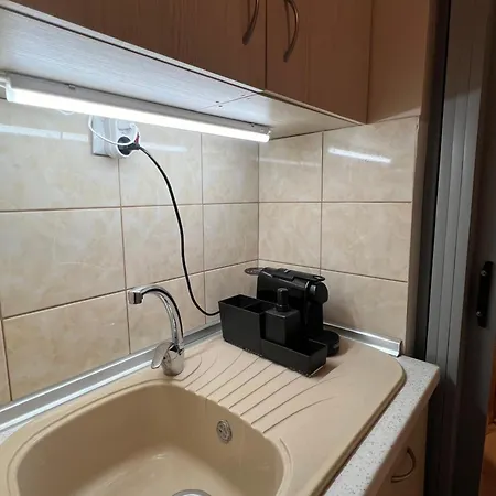 Av Luxury 3 Thessaloniki