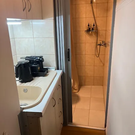 Av Rotonda Apartmán *